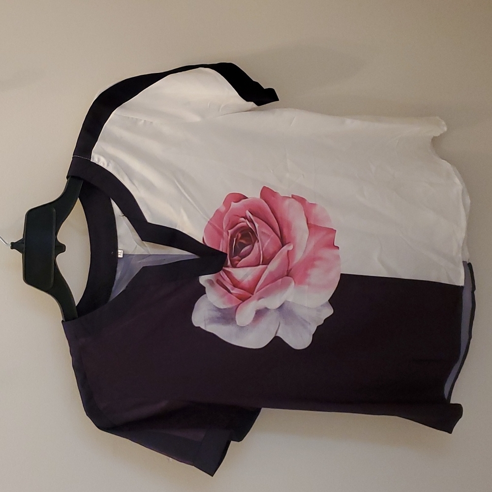 Black and White V-Neck Blouse
